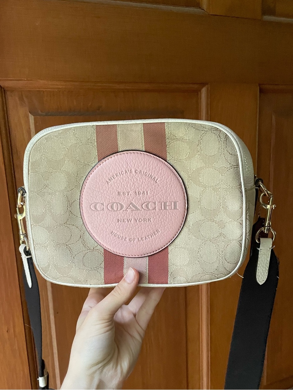 🍓Coach Dempsey Camera Bag in Khaki/Powder Pink Multi🍓